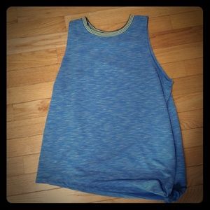 Side knot muscle tank